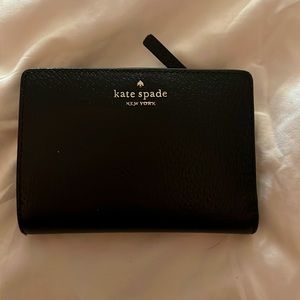 Small Kate spade bifold wallet